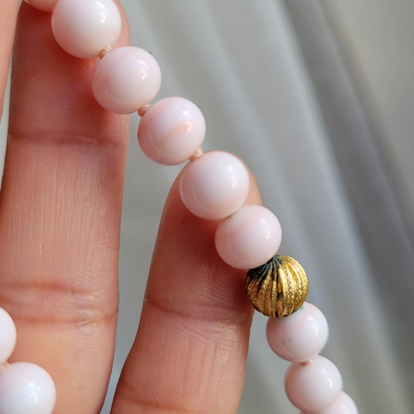 VINTAGE LES BERNARD INC NECKLACE SIGNED PINK BLUSH GLASS BEADS GOLD TONE - Picture 7 of 9